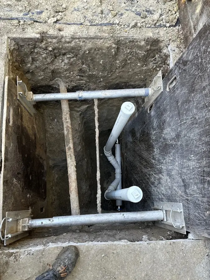 Experienced plumber completing Drain Cleaning work in Wahneta